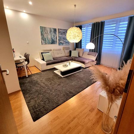 Apartment Banska - City Centre & Private Parking Bańska Bystrzyca Zewnętrze zdjęcie