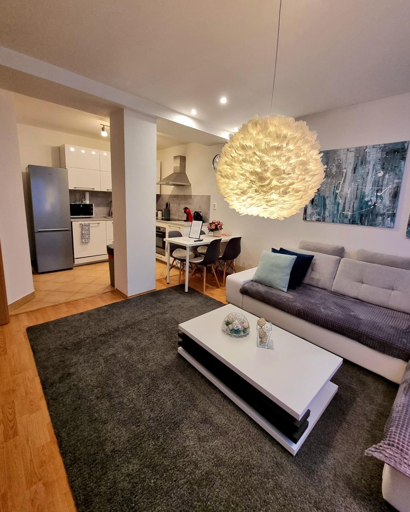 Apartment Banska - City Centre & Private Parking Bańska Bystrzyca Zewnętrze zdjęcie